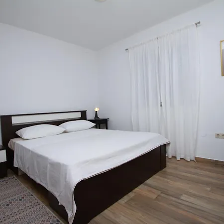 Francesca Apartment *