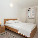Francesca Apartment Pakostane