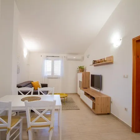 Francesca * Pakoštane