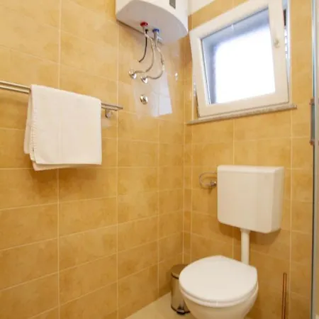 Francesca Pakoštane