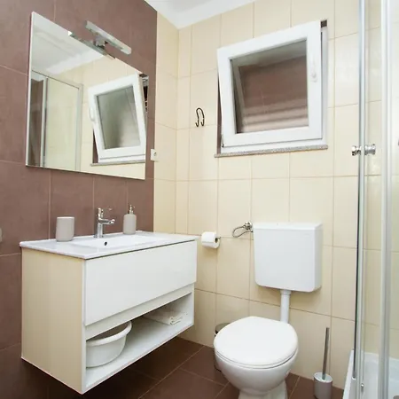 Francesca Pakoštane